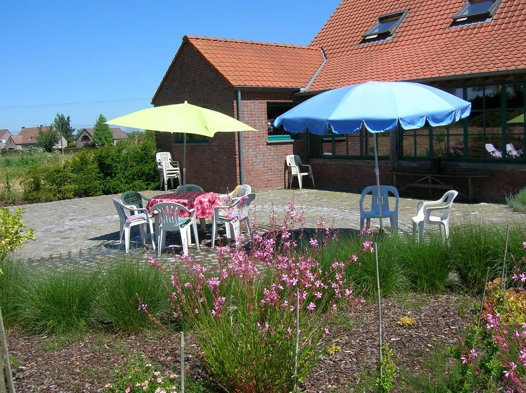 Ferme Du Charme Villa Moustier ภายนอก รูปภาพ