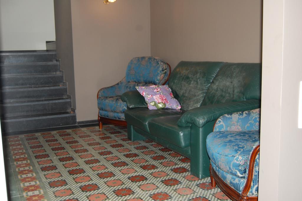 Ferme Du Charme Villa Moustier ภายนอก รูปภาพ